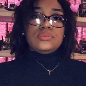 Meet your Posher, Monique